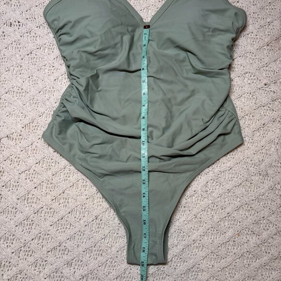 Kona Sol Sage Green One-Piece Swimsuit‎ with Plunge Neck – Women’s 18W nwot - Picture 4 of 7